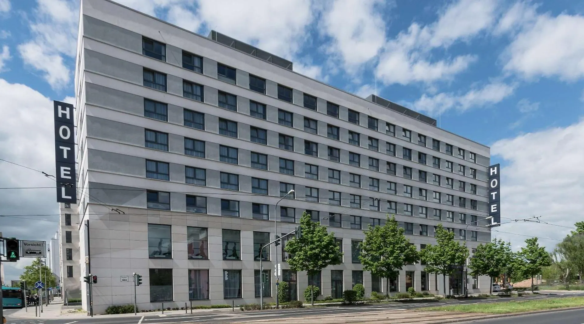 Best Western Plus Welcome Hotel Frankfurt فرانكفورت 4*,